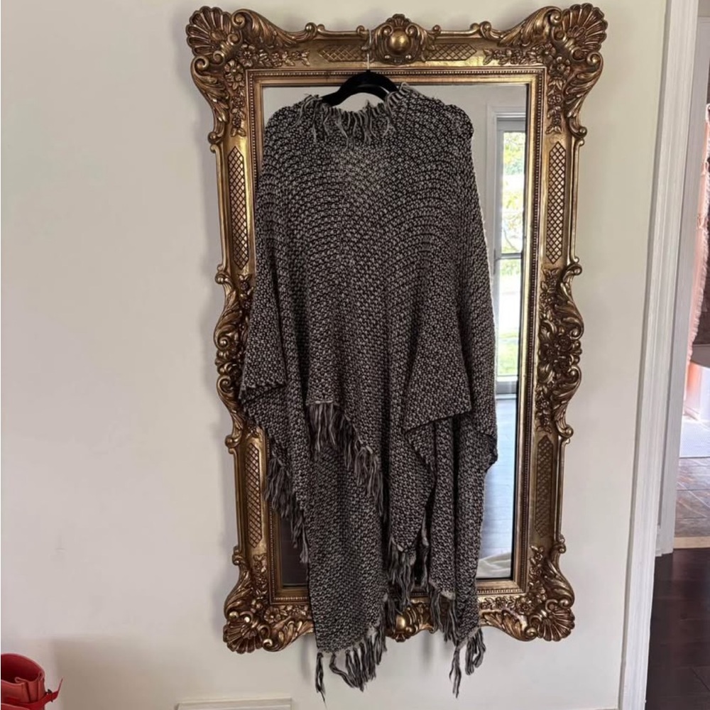 Chunky Knit Fringe Poncho - Gray with hood.